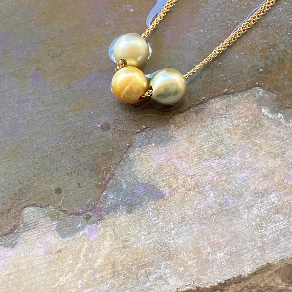 Gold Tahitian pearl necklace